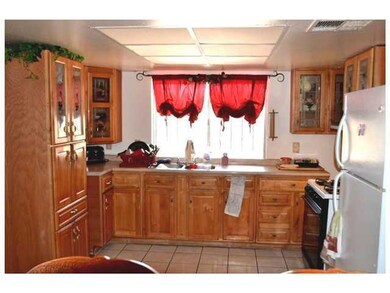 10683 Janway Dr, El Paso, TX 79935 - photo 4