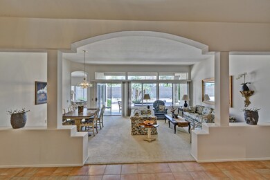 GORGEOUS ARCHITECTURAL FEATURES