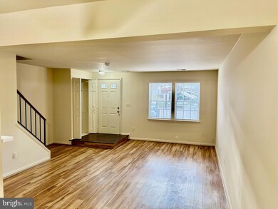 11439 Appledowre Way, Germantown, MD 20876 - photo 4