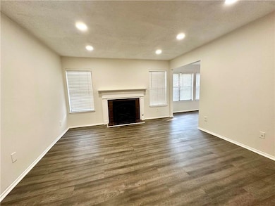 2301 Huntingdon Chase, Atlanta, GA 30350 - photo 5