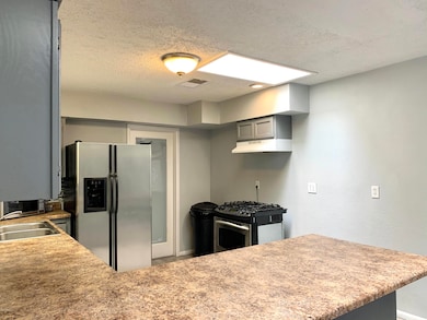 3018 N 39th Dr, Phoenix, AZ 85019 - photo 5