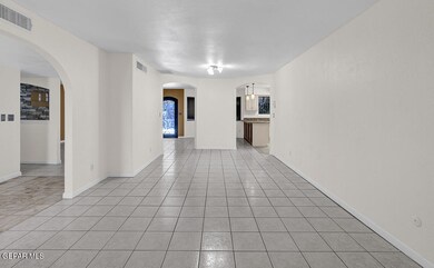 10952 Sombra Verde Dr, El Paso, TX 79935 - photo 6