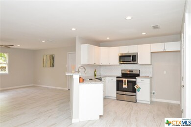 1325 Fieldcrest, New Braunfels, TX 78130 - photo 5