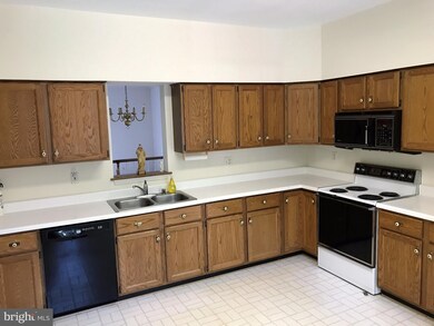 11825 Sherbourne Dr, Lutherville Timonium, MD 21093 - photo 6