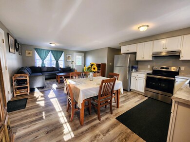 Kitchen LR