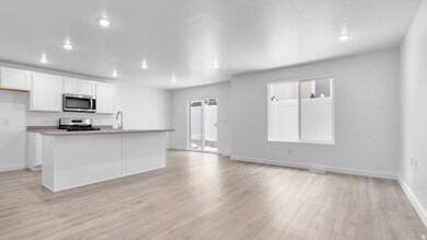 1737 N Patchwork Ave unit 1266, Tooele, UT 84074 - photo 3