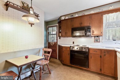 308 Rogers Rd, Norristown, PA 19403 - photo 6