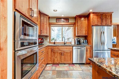 17729 Topflite #16 Ln, Sunriver, OR 97707 - photo 6