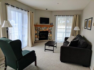 P1, Living Rm
