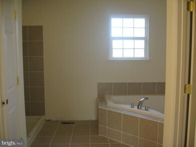 18 E Overlea Ave, Baltimore, MD 21206 - photo 7