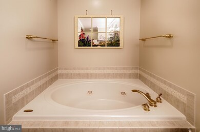 4234 Darleigh Rd, Nottingham, MD 21236 - photo 7