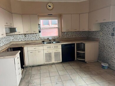 4445 Floriss Place, Saint Louis, MO 63115 - photo 3