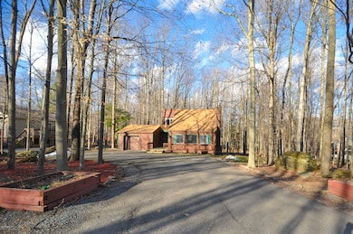 385 Lakewood Dr, Hamlin, PA 18427 - photo 2