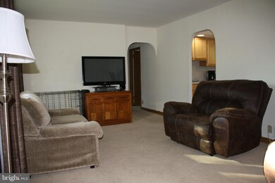 99 Arnold Rd, Enola, PA 17025 - photo 3