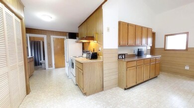 989 W Washington St, Hanson, MA 02341 - photo 6