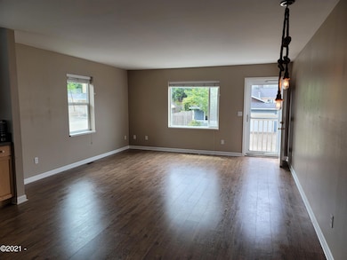 530 SE Neptune Ave, Lincoln City, OR 97367 - photo 3