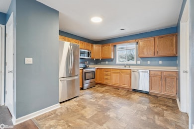 214 Shields St, Burlington, IA 52601 - photo 6
