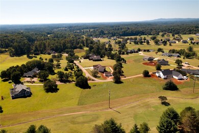 2005 Aberdeen Ln, Walhalla, SC 29691 - photo 4