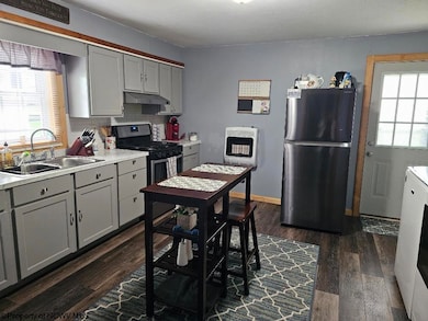 61 Leo Menendez Dr, Meadowbrook, WV 26404 - photo 7