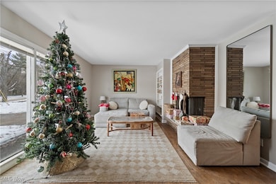 2426 Banbury Rd, Akron, OH 44333 - photo 6