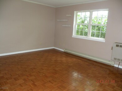 247 Acorn Cir, Lehman Township, PA 18302 - photo 3