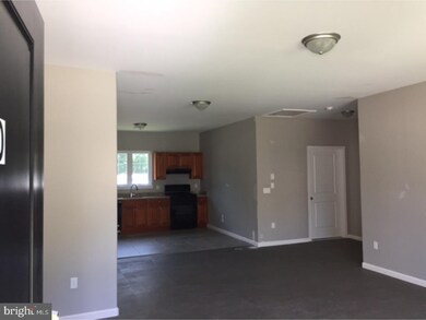 132-134 William St unit D, Hightstown, NJ 08520 - photo 4