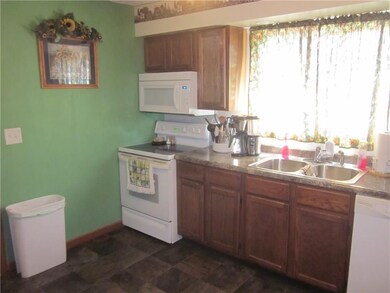 3020 16th St, Columbus, IN 47201 - photo 5