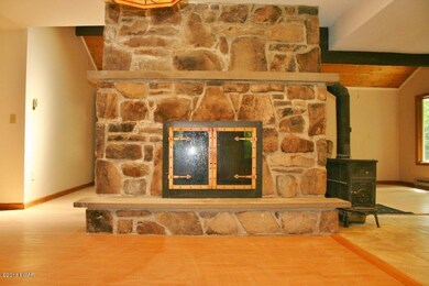 1026 Red Hawk Dr, Lake Ariel, PA 18436 - photo 6