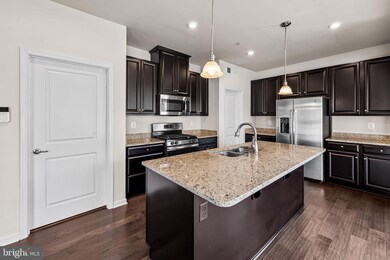 906 Oakfields Ct, Middle River, MD 21220 - photo 7