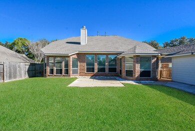 8811 Sunny Ridge Dr, Houston, TX 77095 - photo 7