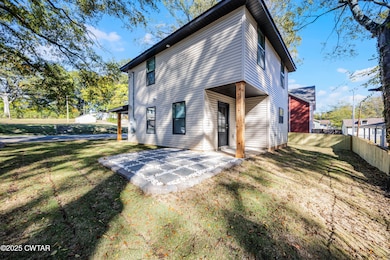 218 W King St, Jackson, TN 38301 - photo 4