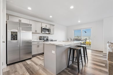 612 Grindstone Cir, Waterloo, IA 50702 - photo 7