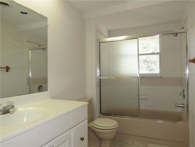 Guest bath.
