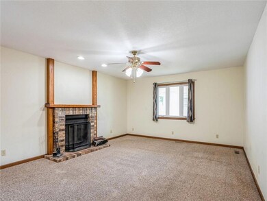 1401 W 3rd Street Place N, Newton, IA 50208 - photo 6