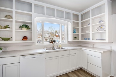 1505 Carl Breeding Way, Jackson, MI 49203 - photo 4