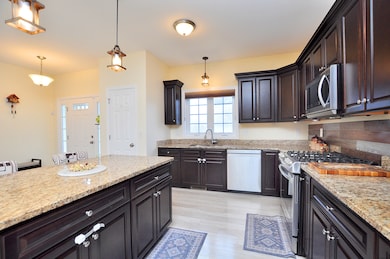 45 Windermere Village Rd unit 45, Ellington, CT 06029 - photo 2