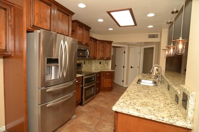 10419 W Pineaire Dr, Sun City, AZ 85351 - photo 5