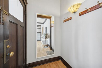 642 Van Buren St unit 2, Oak Park, IL 60304 - photo 5