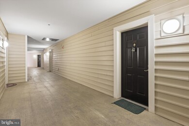 4550 Strutfield Ln unit 2122, Alexandria, VA 22311 - photo 7