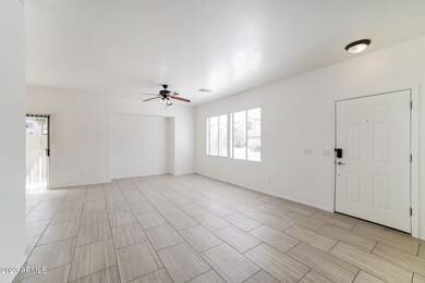018-photo-living-room-13134104