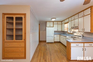 3607 N Lincoln Ave, Davenport, IA 52806 - photo 7
