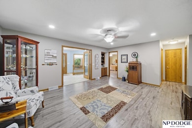 27612 Fontanelle Oaks Cir unit NIC, Nickerson, NE 68044 - photo 3