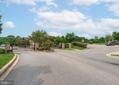 9010 Moss Cliff Ct, Laurel, MD 20723 - photo 2