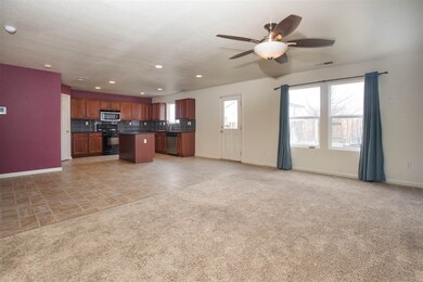 8836 Silverkist Dr, Reno, NV 89506 - photo 4