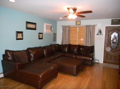188 Kiswick St, Staten Island, NY 10306 - photo 3