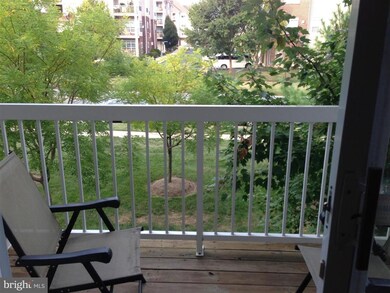 13066 Marcey Creek Rd, Herndon, VA 20171 - photo 6