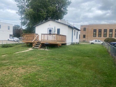 2000 S 10th- back yard