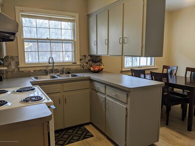 826 S Dexter Dr, Lansing, MI 48910 - photo 7