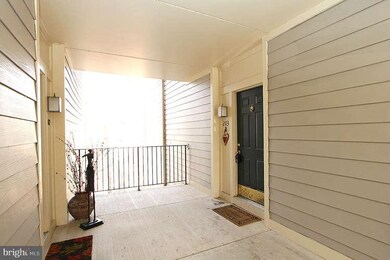 135 Timberbrook Ln unit 203, Gaithersburg, MD 20878 - photo 3