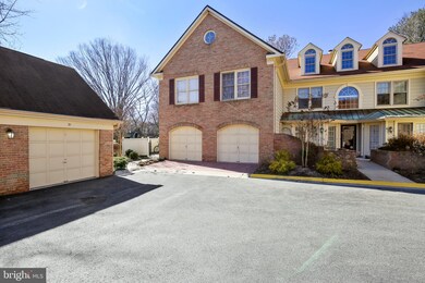 21 Luxberry Ct, Rockville, MD 20852 - photo 3